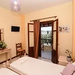 Filippos 3* Skopelos stad