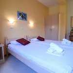 Pensionat Filippos Skopelos stad