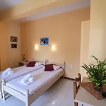 Filippos Pensionat Skopelos stad