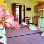 Filippos 3* Skopelos stad