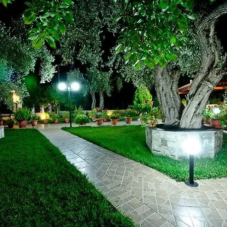 Studios Filippos Guest house 2*