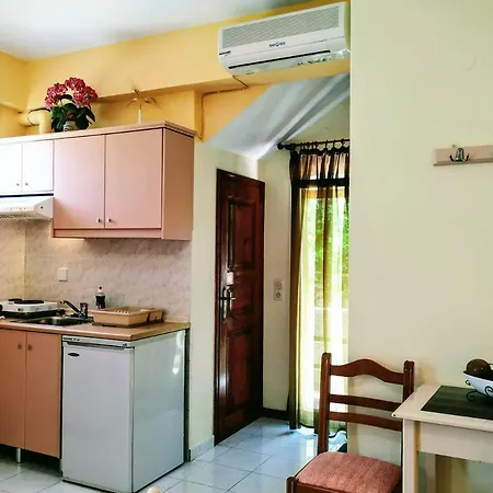 Studios Filippos Skopelos Town