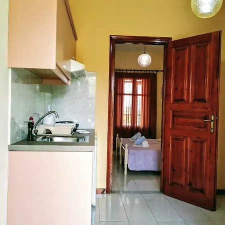 Guest house Studios Filippos 2*