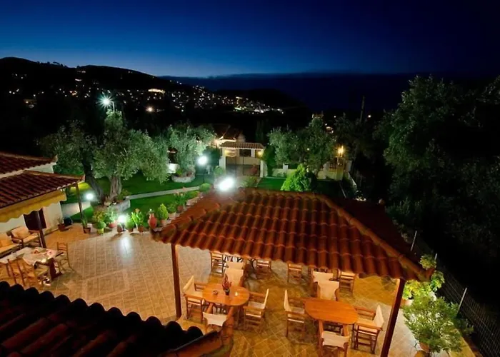 Studios Filippos Skopelos Town