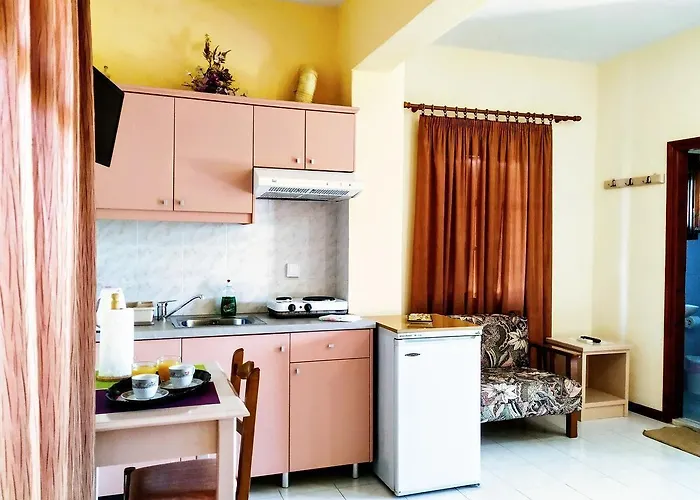 Studios Filippos Guest house 3*