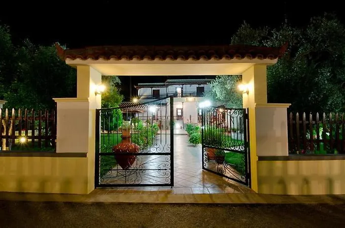 Studios Filippos Guest house 3*