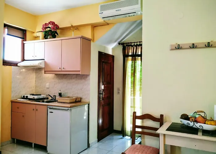 Studios Filippos Skopelos Town